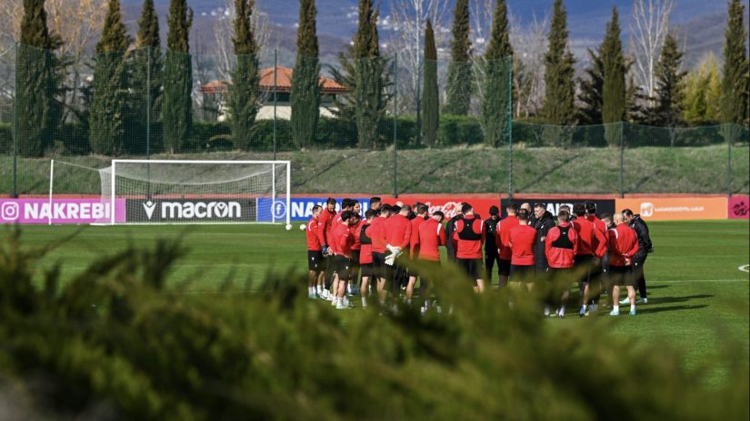 ნაკრები ერთა ლიგის მატჩებისთვის 24 ფეხბურთელის შემადგენლობით მოემზადება